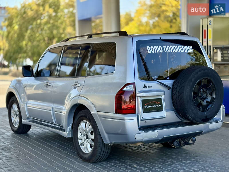 Внедорожник / Кроссовер Mitsubishi Pajero 2004 в Николаеве