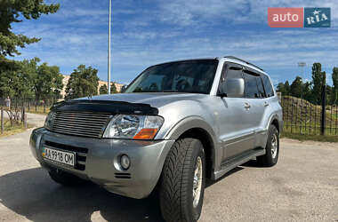 Внедорожник / Кроссовер Mitsubishi Pajero 2004 в 
