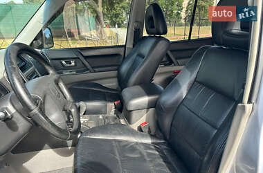 Внедорожник / Кроссовер Mitsubishi Pajero 2004 в 