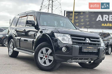 Внедорожник / Кроссовер Mitsubishi Pajero 2008 в 