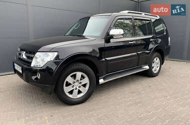 Внедорожник / Кроссовер Mitsubishi Pajero 2008 в Киеве