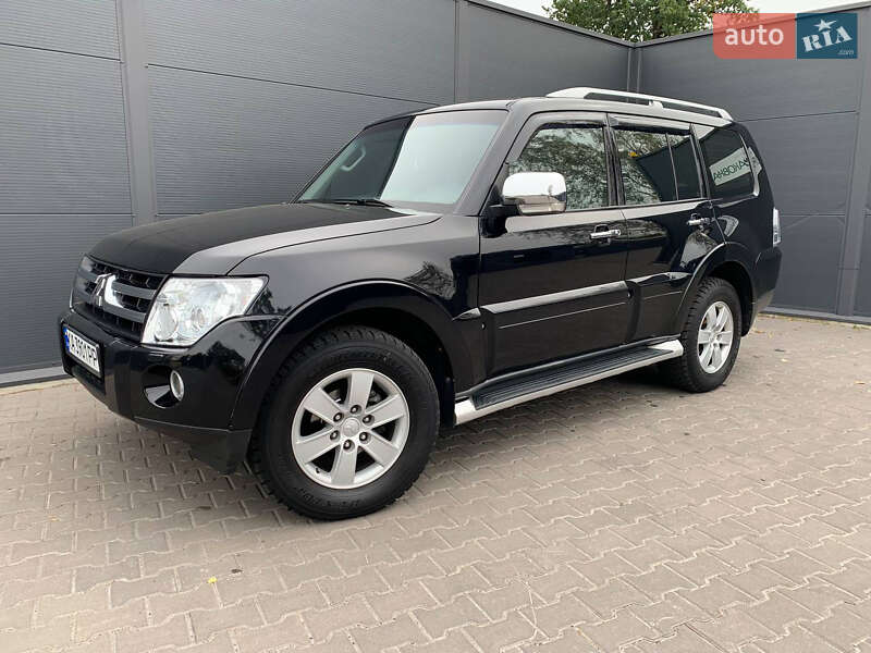 Внедорожник / Кроссовер Mitsubishi Pajero 2008 в 