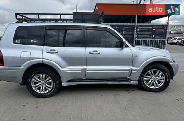 Внедорожник / Кроссовер Mitsubishi Pajero 2004 в 