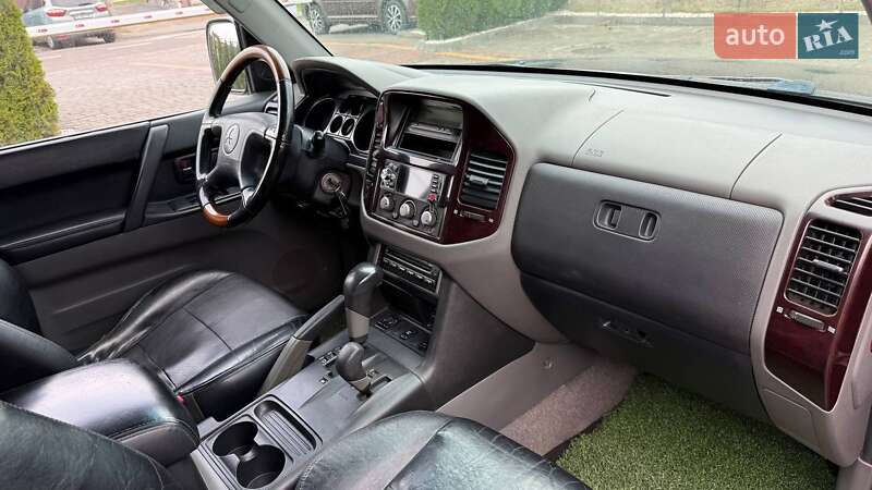 Внедорожник / Кроссовер Mitsubishi Pajero 2001 в Львове