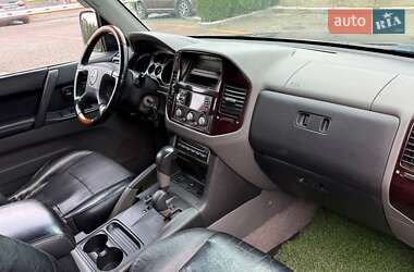 Внедорожник / Кроссовер Mitsubishi Pajero 2001 в 