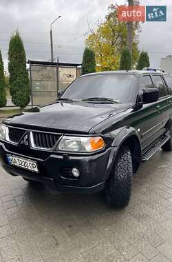 Внедорожник / Кроссовер Mitsubishi Pajero 2006 в  фото 7 Внедорожник / Кроссовер Mitsubishi Pajero 2006 в