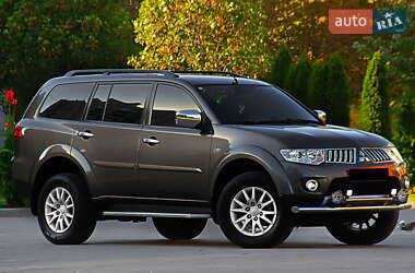 Внедорожник / Кроссовер Mitsubishi Pajero 2013 в Днепре