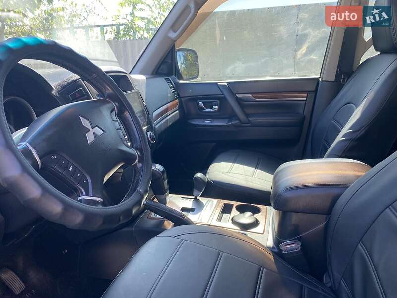 Внедорожник / Кроссовер Mitsubishi Pajero 2008 в Запорожье фото 2 Внедорожник / Кроссовер Mitsubishi Pajero 2008 в Запорожье