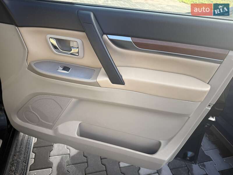 Внедорожник / Кроссовер Mitsubishi Pajero 2007 в Черновцах фото 6 Внедорожник / Кроссовер Mitsubishi Pajero 2007 в Черновцах