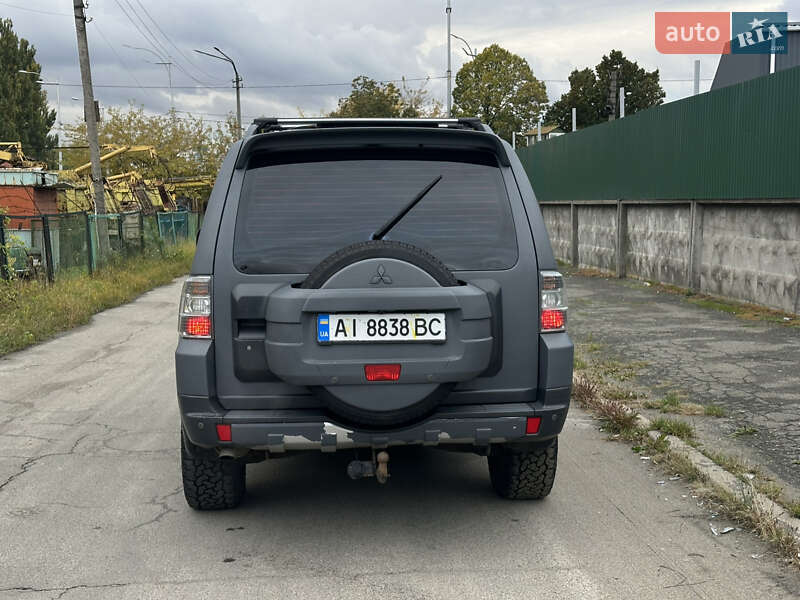 Внедорожник / Кроссовер Mitsubishi Pajero 2008 в Киеве