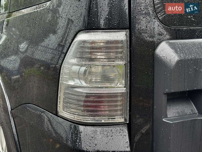 Внедорожник / Кроссовер Mitsubishi Pajero 2008 в Киеве