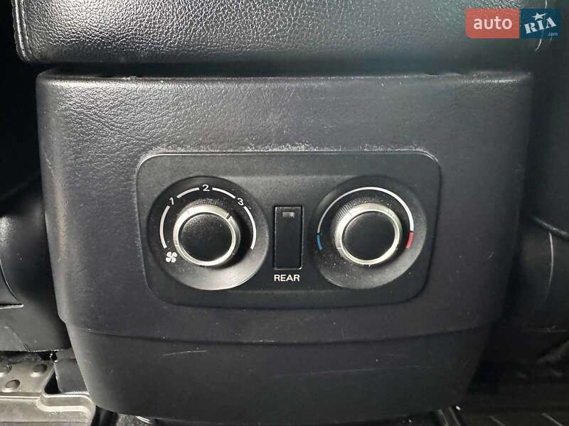 Внедорожник / Кроссовер Mitsubishi Pajero 2008 в Киеве
