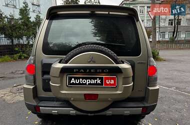 Внедорожник / Кроссовер Mitsubishi Pajero 2007 в 