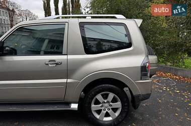 Внедорожник / Кроссовер Mitsubishi Pajero 2007 в 