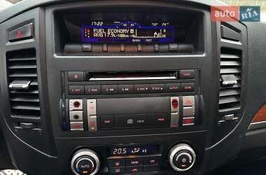 Внедорожник / Кроссовер Mitsubishi Pajero 2007 в 
