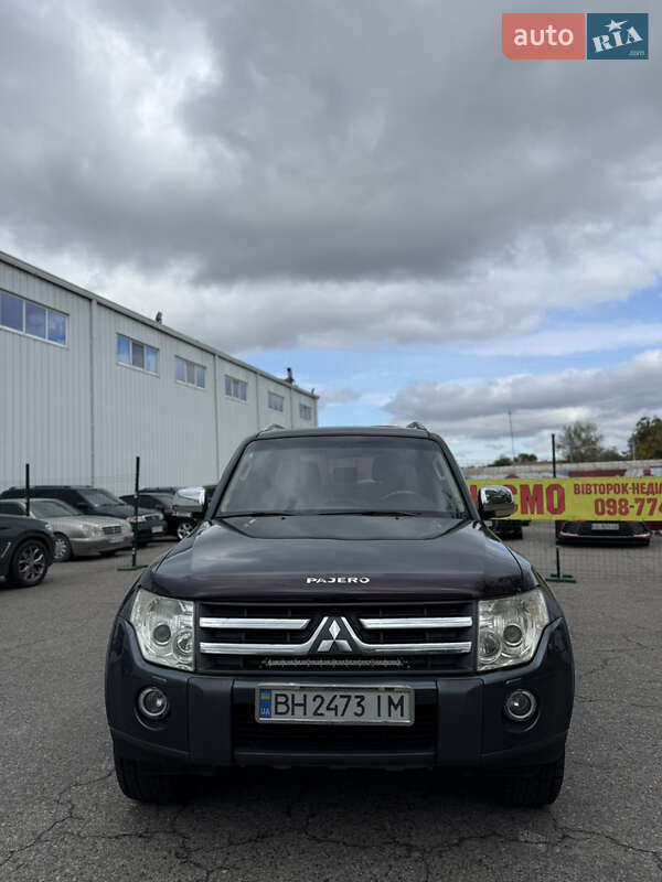 Внедорожник / Кроссовер Mitsubishi Pajero 2007 в 