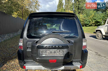 Позашляховик / Кросовер Mitsubishi Pajero 2007 в  фото 6 Позашляховик / Кросовер Mitsubishi Pajero 2007 в