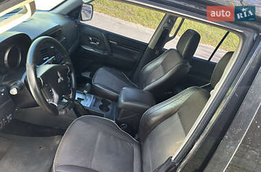 Позашляховик / Кросовер Mitsubishi Pajero 2007 в  фото 13 Позашляховик / Кросовер Mitsubishi Pajero 2007 в