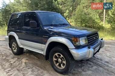 Внедорожник / Кроссовер Mitsubishi Pajero 1997 в 