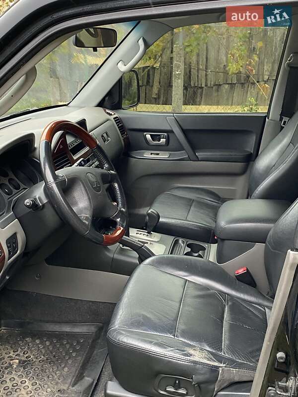 Позашляховик / Кросовер Mitsubishi Pajero 2006 в Києві