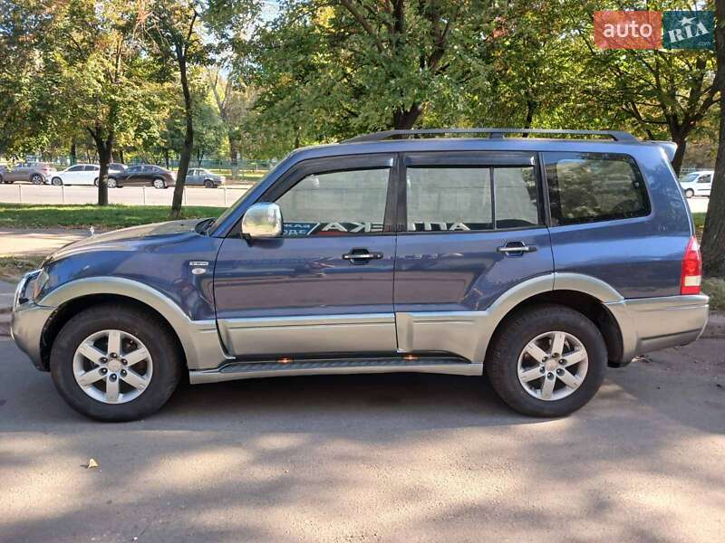 Внедорожник / Кроссовер Mitsubishi Pajero 2006 в 
