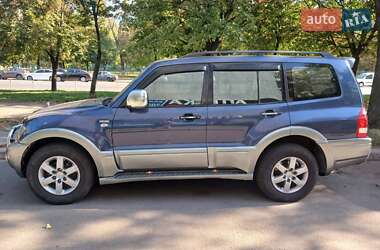 Внедорожник / Кроссовер Mitsubishi Pajero 2006 в 