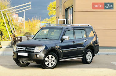 Внедорожник / Кроссовер Mitsubishi Pajero 2008 в 