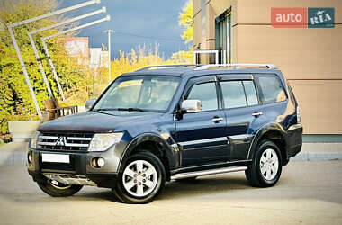 Внедорожник / Кроссовер Mitsubishi Pajero 2008 в 