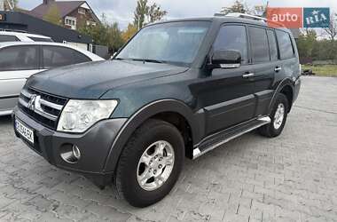 Внедорожник / Кроссовер Mitsubishi Pajero 2007 в Черновцах