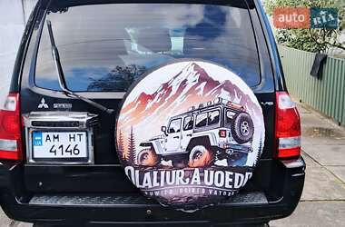 Внедорожник / Кроссовер Mitsubishi Pajero 2006 в 