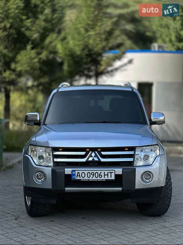 Позашляховик / Кросовер Mitsubishi Pajero 2008 в Рахові фото 2 Позашляховик / Кросовер Mitsubishi Pajero 2008 в Рахові