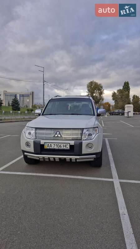 Mitsubishi Pajero 2008
