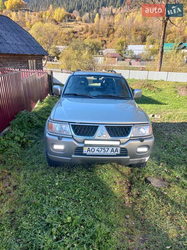 Позашляховик / Кросовер Mitsubishi Pajero 2007 в Міжгір'ї фото 4 Позашляховик / Кросовер Mitsubishi Pajero 2007 в Міжгір'ї