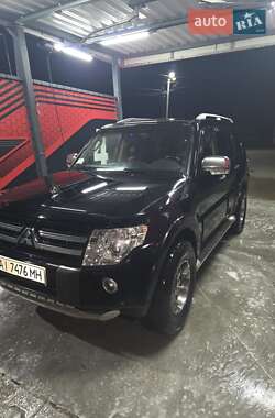 Позашляховик / Кросовер Mitsubishi Pajero 2008 в  фото 2 Позашляховик / Кросовер Mitsubishi Pajero 2008 в