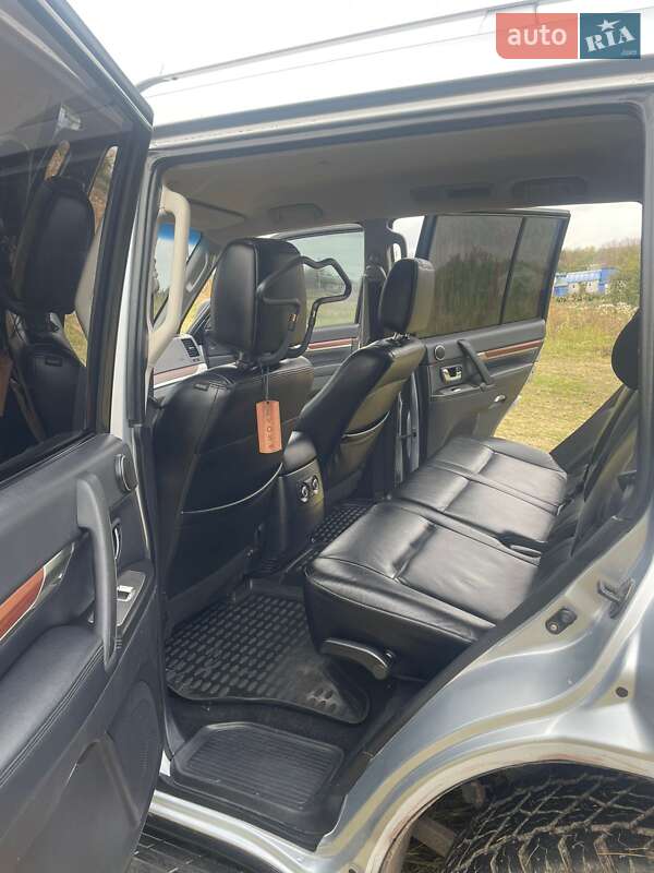 Внедорожник / Кроссовер Mitsubishi Pajero 2010 в Шостке