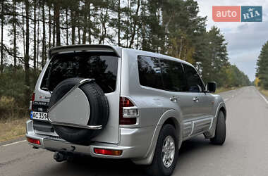 Позашляховик / Кросовер Mitsubishi Pajero 2002 в  фото 9 Позашляховик / Кросовер Mitsubishi Pajero 2002 в