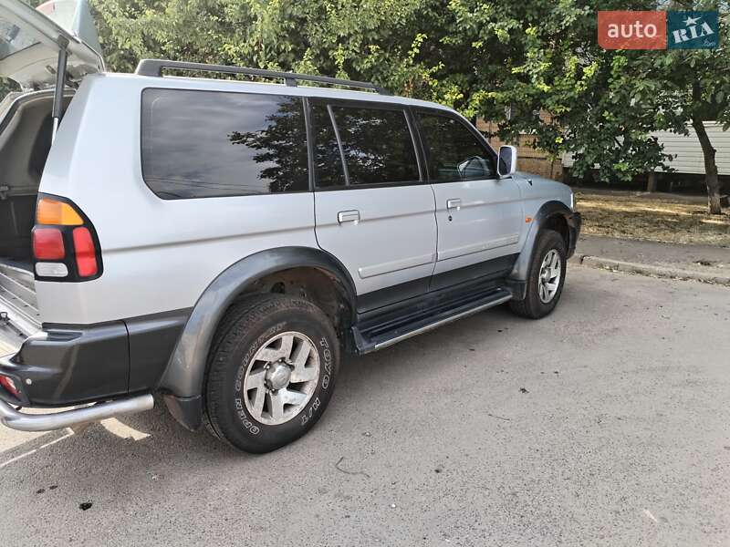 Внедорожник / Кроссовер Mitsubishi Pajero 2004 в Кривом Роге фото 8 Внедорожник / Кроссовер Mitsubishi Pajero 2004 в Кривом Роге