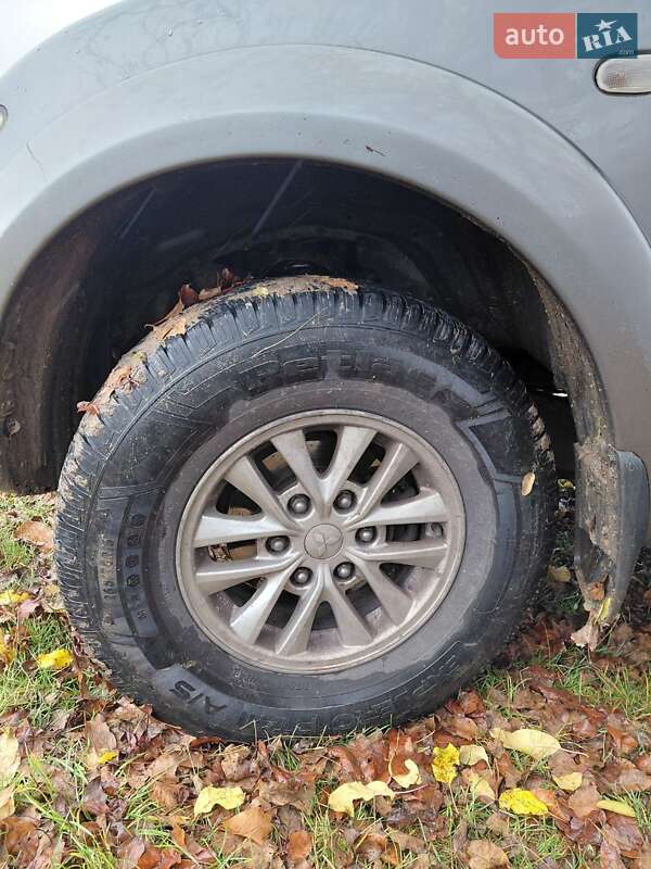 Позашляховик / Кросовер Mitsubishi Pajero 2013 в Харкові фото 4 Позашляховик / Кросовер Mitsubishi Pajero 2013 в Харкові