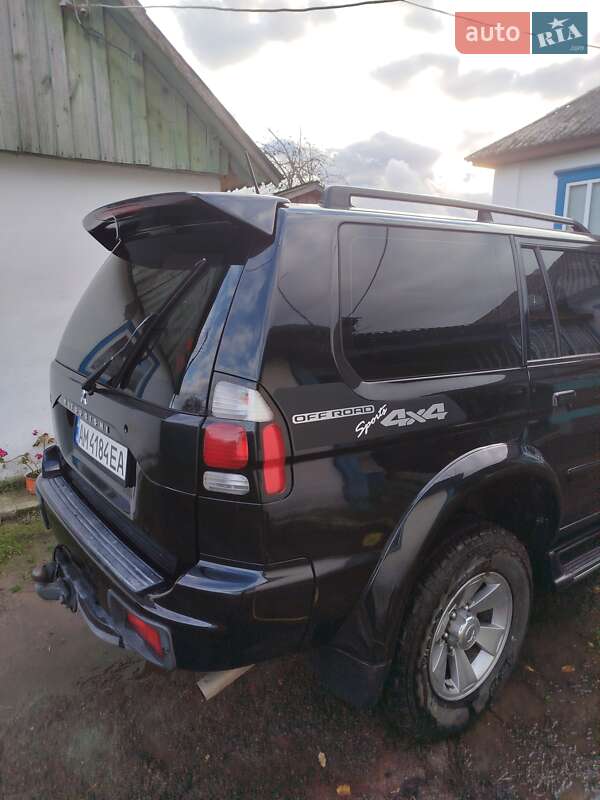 Внедорожник / Кроссовер Mitsubishi Pajero 2008 в Овруче