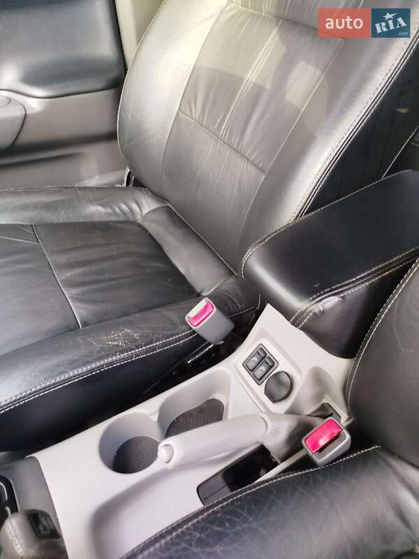 Внедорожник / Кроссовер Mitsubishi Pajero 2008 в Овруче