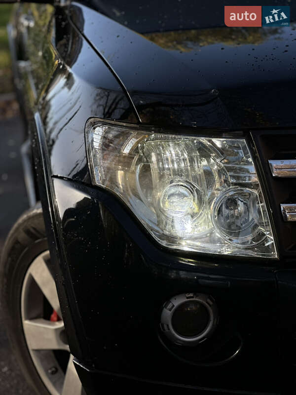 Внедорожник / Кроссовер Mitsubishi Pajero 2007 в Киеве