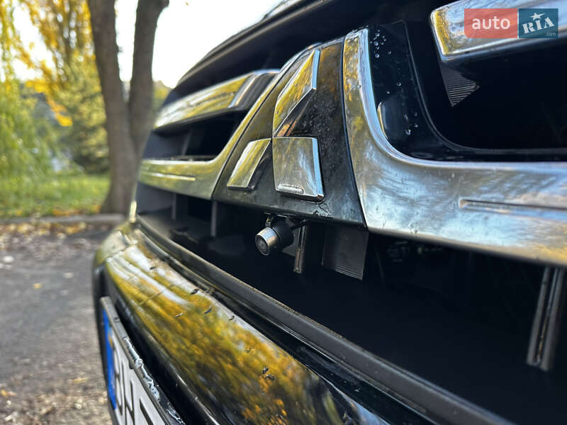 Внедорожник / Кроссовер Mitsubishi Pajero 2007 в Киеве