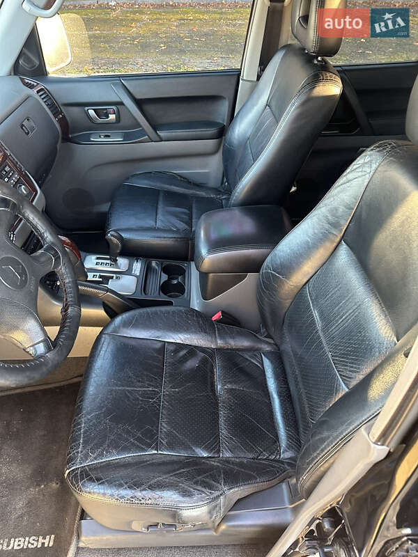 Внедорожник / Кроссовер Mitsubishi Pajero 2005 в Владимире