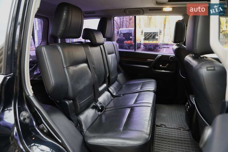 Позашляховик / Кросовер Mitsubishi Pajero 2008 в Харкові