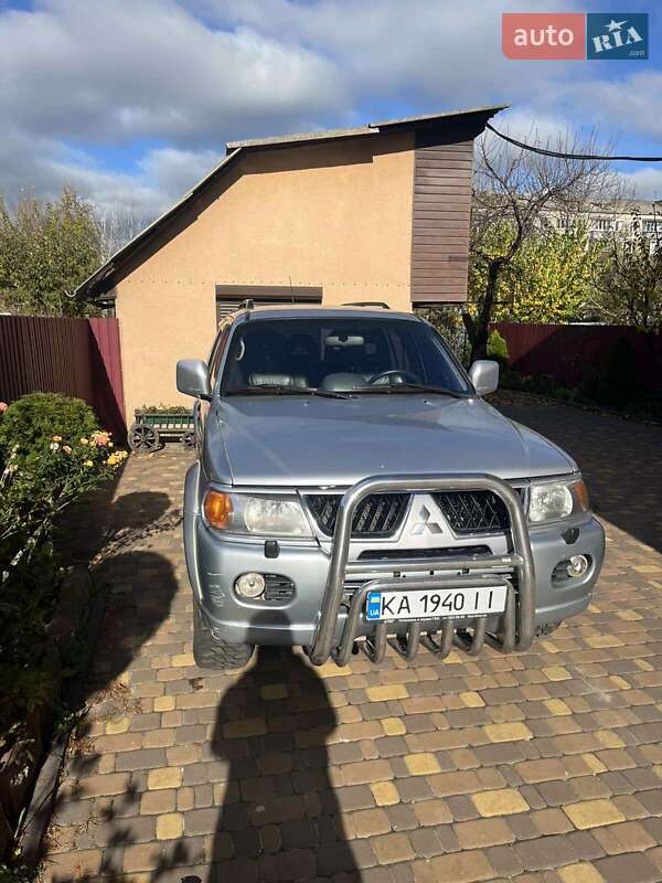 Внедорожник / Кроссовер Mitsubishi Pajero 2006 в Броварах