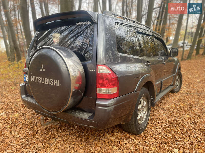 Внедорожник / Кроссовер Mitsubishi Pajero 2006 в Львове