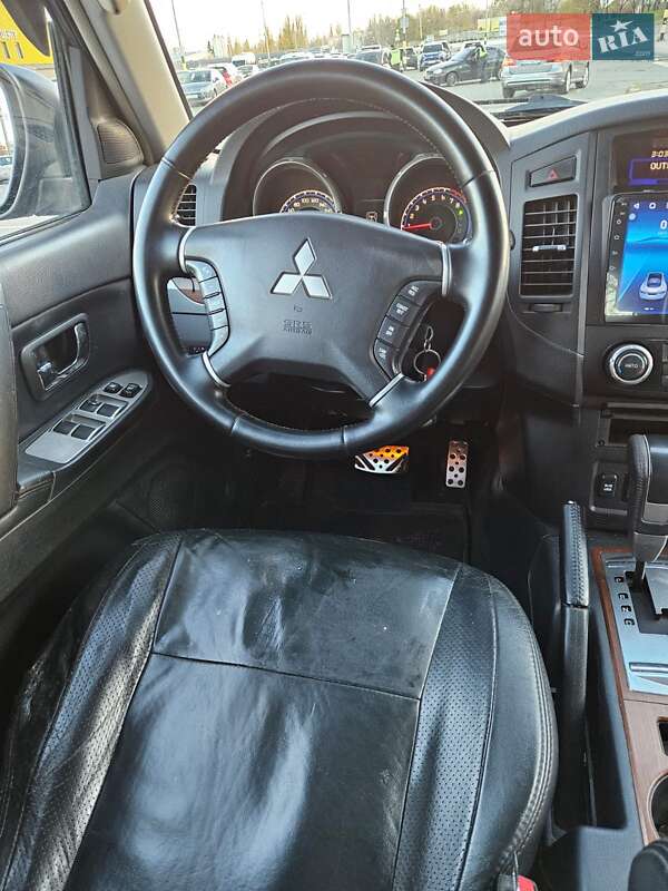 Внедорожник / Кроссовер Mitsubishi Pajero 2007 в Киеве