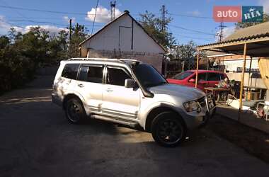 Внедорожник / Кроссовер Mitsubishi Pajero 2000 в Днепре