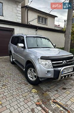 Позашляховик / Кросовер Mitsubishi Pajero 2008 в Одесі