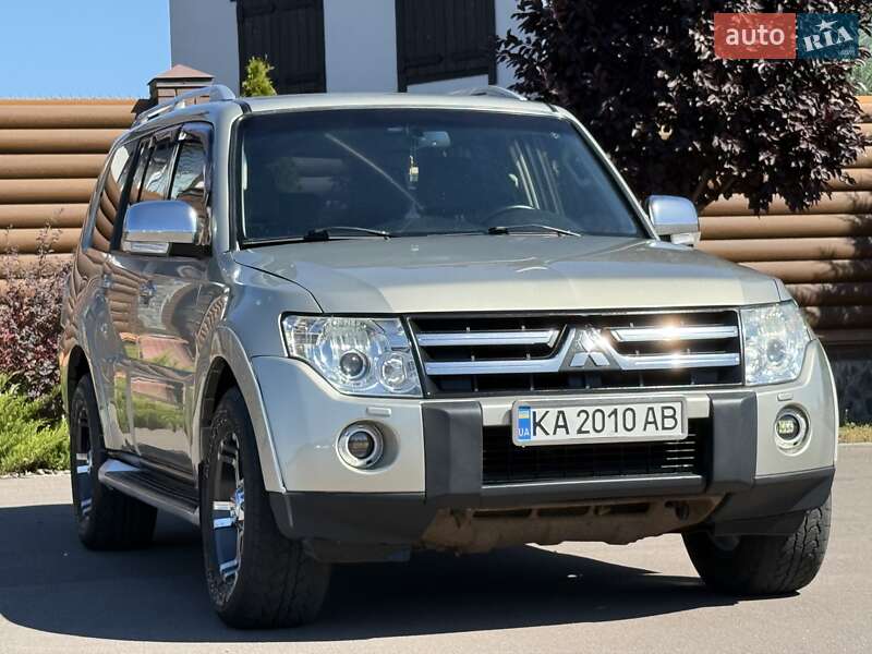Внедорожник / Кроссовер Mitsubishi Pajero 2008 в Борисполе фото 13 Внедорожник / Кроссовер Mitsubishi Pajero 2008 в Борисполе